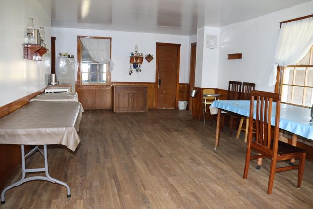 66 Lake Valley Drive, Seymour, MO 65746