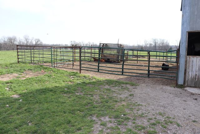 66 Lake Valley Drive, Seymour, MO 65746