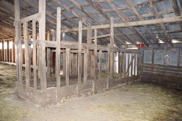 66 Lake Valley Drive, Seymour, MO 65746