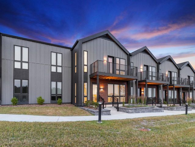 9378 S Alder PLACE #103, Oak Creek, WI 53154