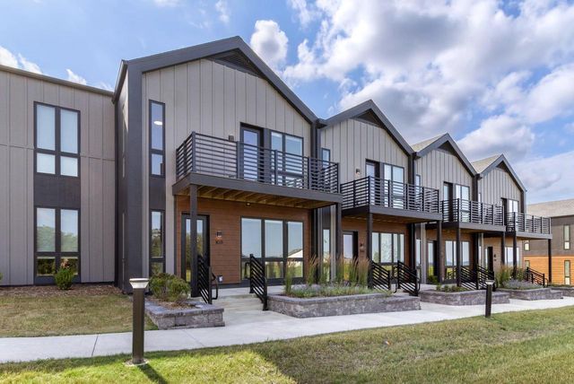 9378 S Alder PLACE #103, Oak Creek, WI 53154