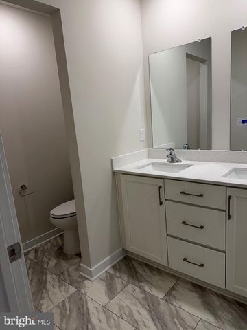 10 BARBINE WAY, Bridgeport, PA 19405