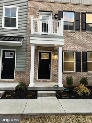 10 BARBINE WAY, Bridgeport, PA 19405