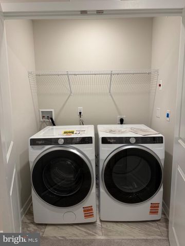 10 BARBINE WAY, Bridgeport, PA 19405