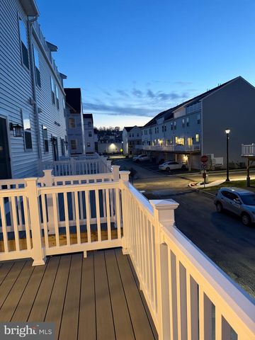 10 BARBINE WAY, Bridgeport, PA 19405