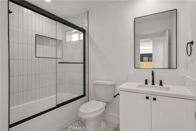 2338 S Cloverdale Avenue, Los Angeles, CA 90016