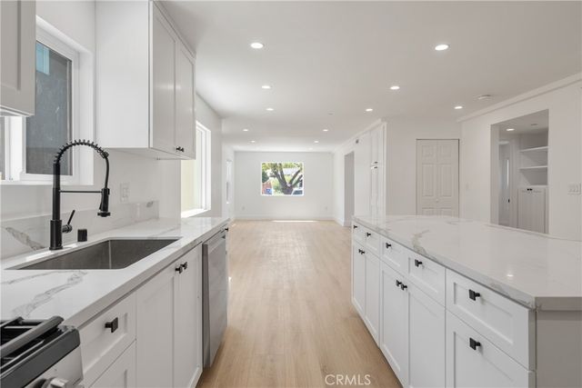 2338 S Cloverdale Avenue, Los Angeles, CA 90016