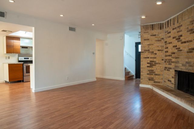 8301 Belclaire LN, Austin, TX 78748