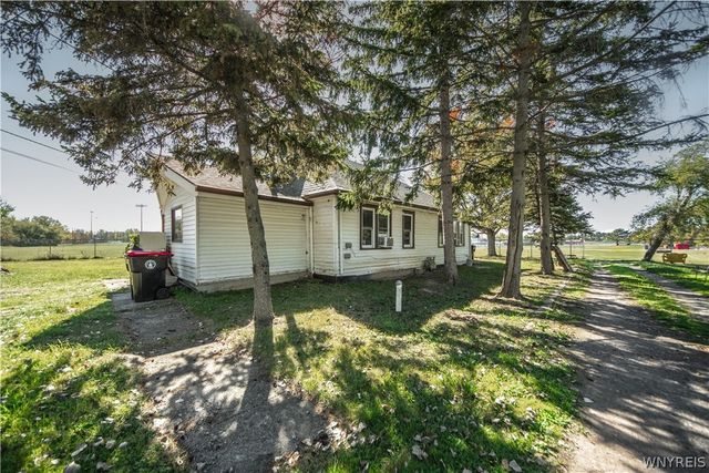 7 Cloyes Avenue, Lancaster, NY 14043