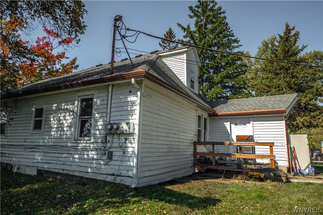7 Cloyes Avenue, Lancaster, NY 14043