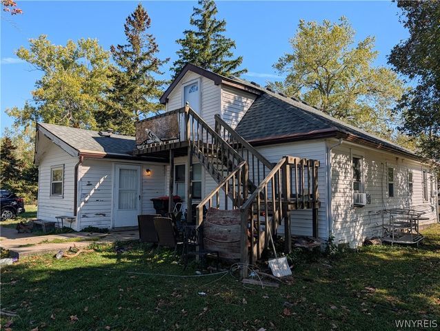 7 Cloyes Avenue, Lancaster, NY 14043