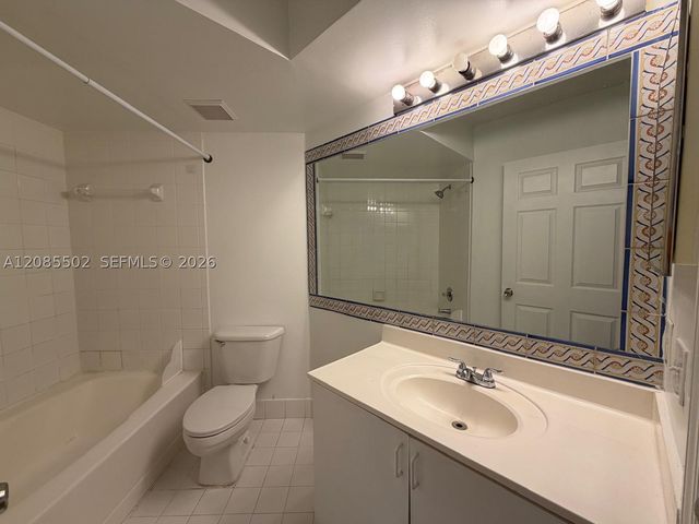 9645 NW 1st Ct 1-110, Pembroke Pines, FL 33024