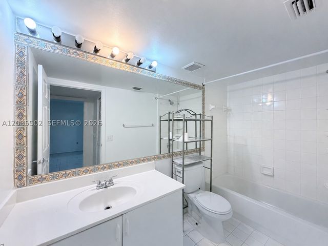9645 NW 1st Ct 1-110, Pembroke Pines, FL 33024