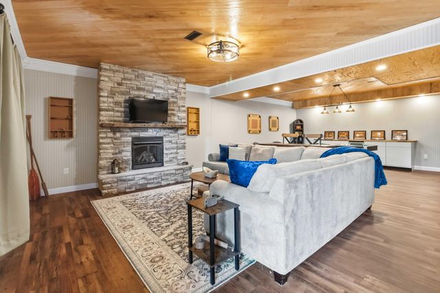 1464 Hawk Ridge Road, London, KY 40741