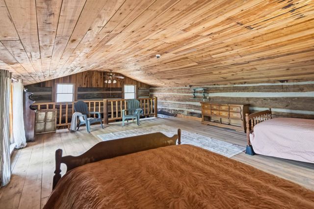 1464 Hawk Ridge Road, London, KY 40741