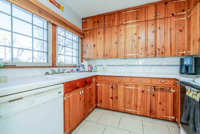 4414 GEM LAKE Road, Amarillo, TX 79106