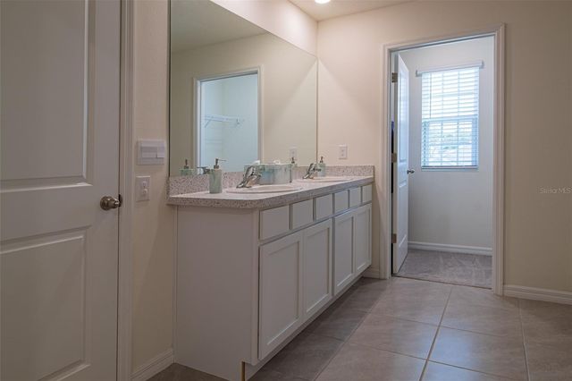 24382 NW 8TH PLACE, Newberry, FL 32669