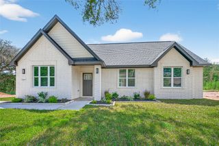 3830 Sunrise Lane, Damon, TX 77430