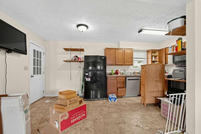 112 Valley Brook, Frankfort, KY 40601