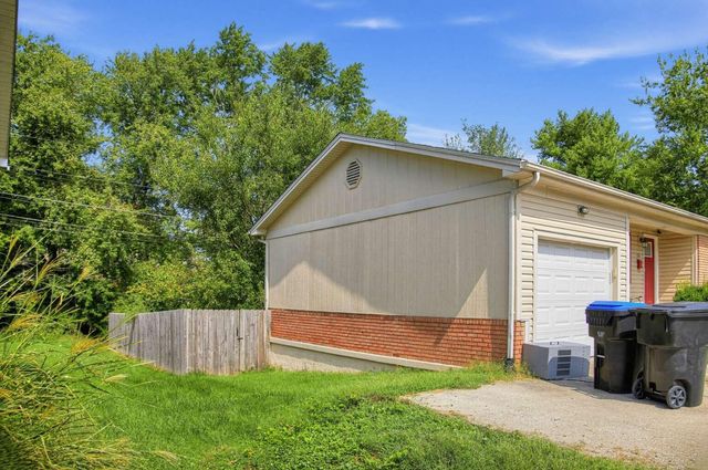 112 Valley Brook, Frankfort, KY 40601