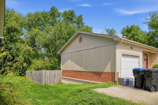 112 Valley Brook, Frankfort, KY 40601