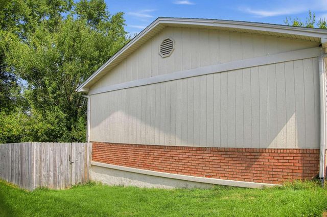 112 Valley Brook, Frankfort, KY 40601