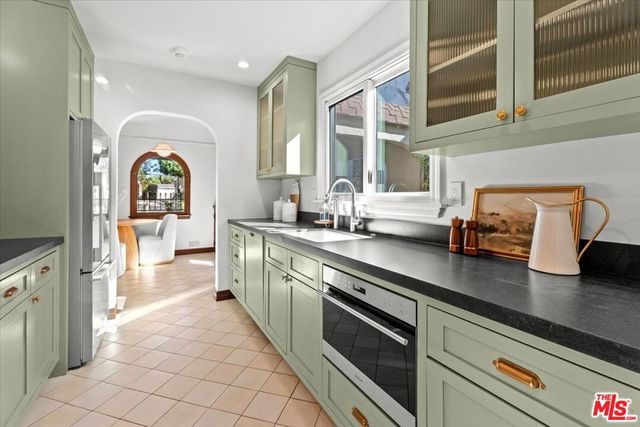 1159 S Sierra Bonita Avenue, Los Angeles, CA 90019