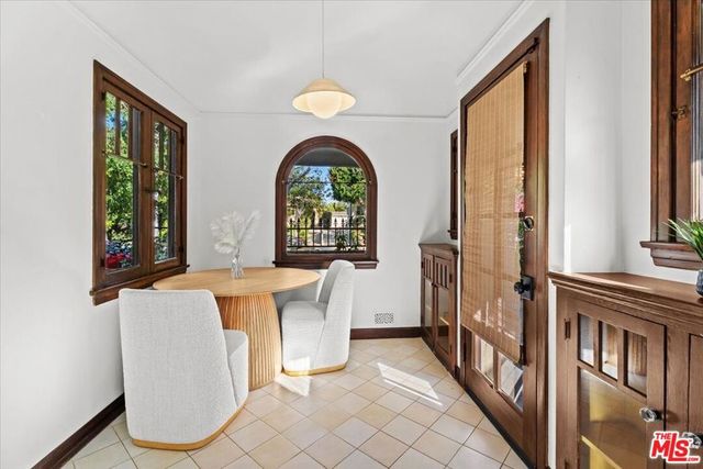 1159 S Sierra Bonita Avenue, Los Angeles, CA 90019