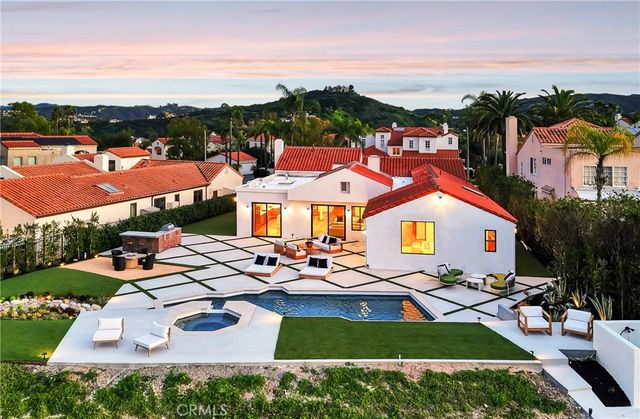 24247 Park Granada, Calabasas, CA 91302