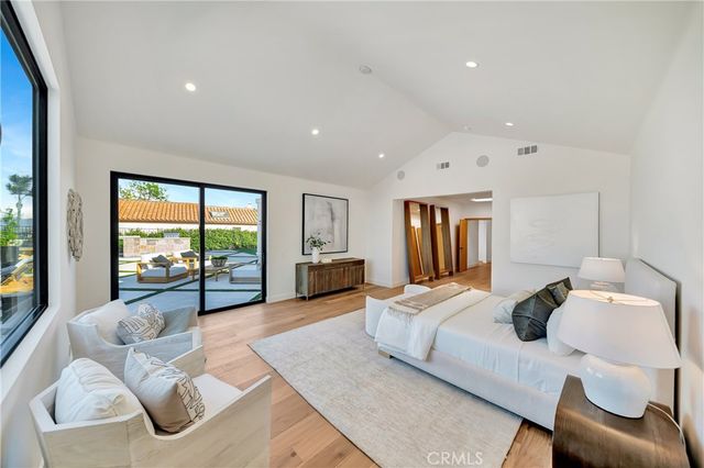 24247 Park Granada, Calabasas, CA 91302