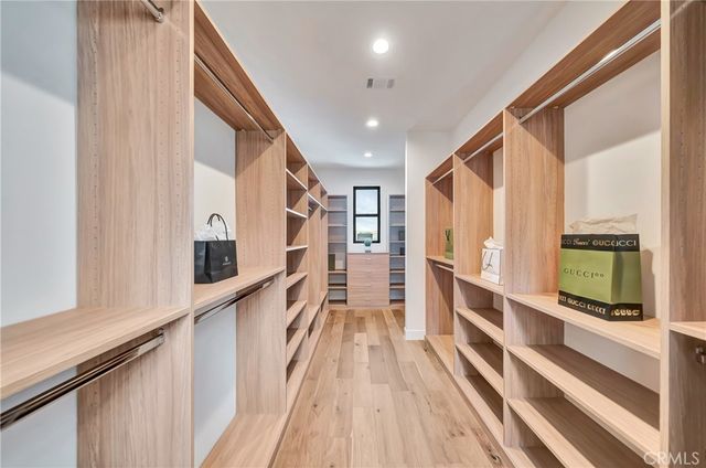 24247 Park Granada, Calabasas, CA 91302