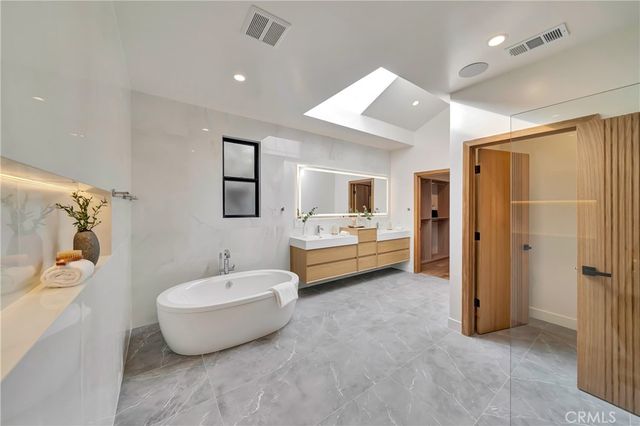 24247 Park Granada, Calabasas, CA 91302