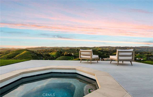 24247 Park Granada, Calabasas, CA 91302