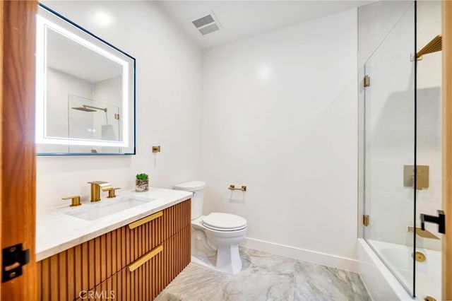 24247 Park Granada, Calabasas, CA 91302