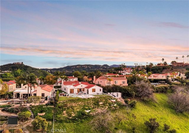 24247 Park Granada, Calabasas, CA 91302