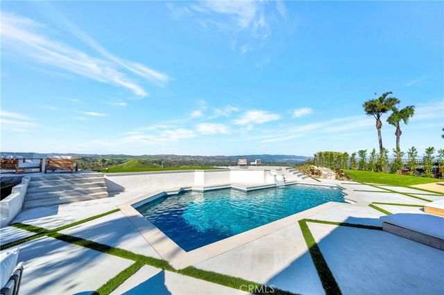 24247 Park Granada, Calabasas, CA 91302