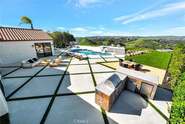 24247 Park Granada, Calabasas, CA 91302