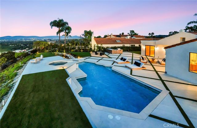 24247 Park Granada, Calabasas, CA 91302