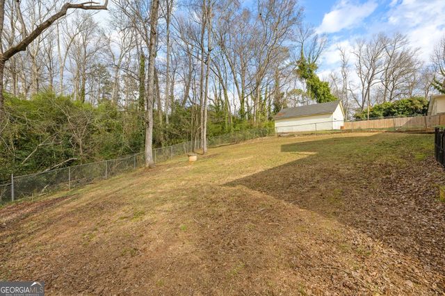 1605 Pinebrook Drive, Griffin, GA 30224