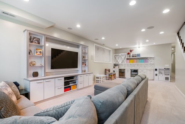 1536 W Walton Street 1, Chicago, IL 60642