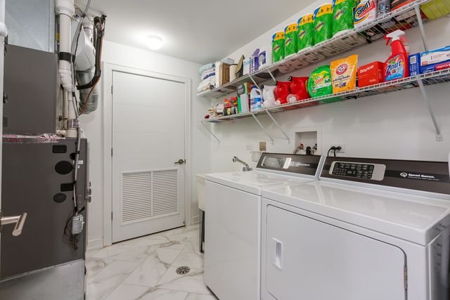1536 W Walton Street 1, Chicago, IL 60642