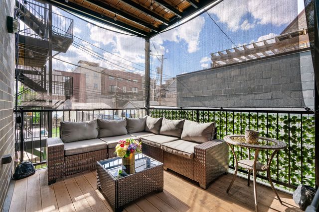 1536 W Walton Street 1, Chicago, IL 60642