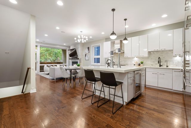 1536 W Walton Street 1, Chicago, IL 60642