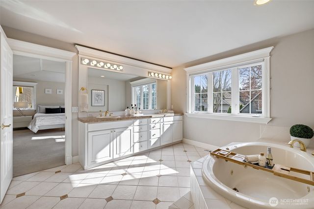 20614 NE 28th Court, Sammamish, WA 98074