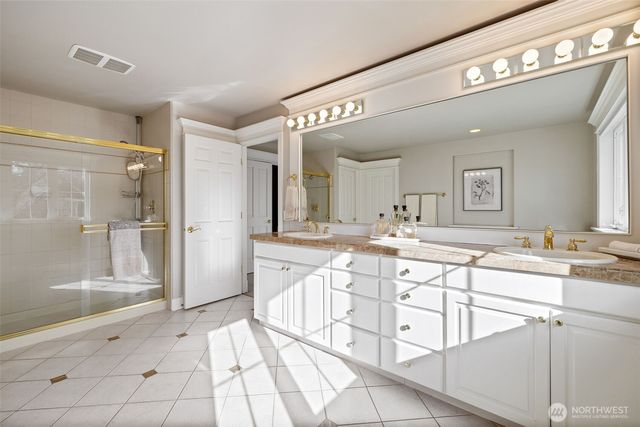 20614 NE 28th Court, Sammamish, WA 98074