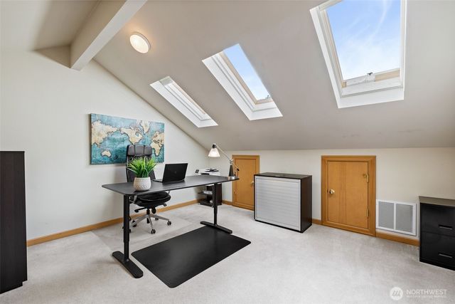 20614 NE 28th Court, Sammamish, WA 98074