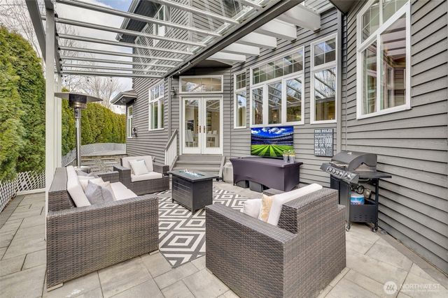 20614 NE 28th Court, Sammamish, WA 98074