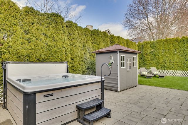 20614 NE 28th Court, Sammamish, WA 98074