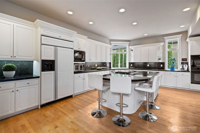 20614 NE 28th Court, Sammamish, WA 98074