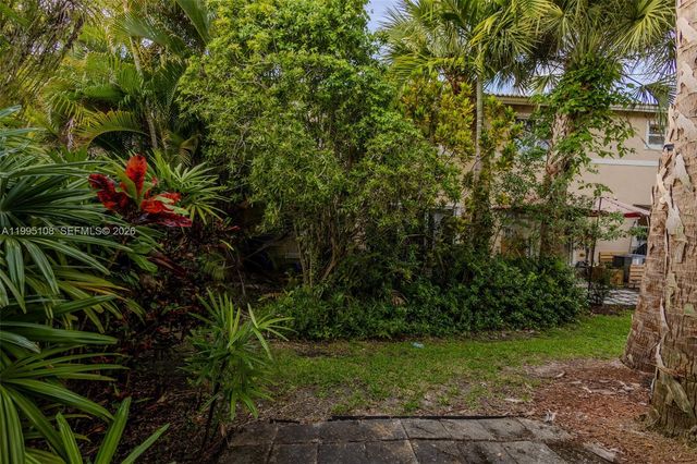 17009 NW 22nd St, Pembroke Pines, FL 33028